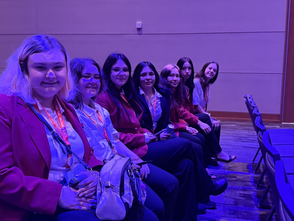 Congratulations to our amazing students who recently represented CKTC at the SkillsUSA competitions! 🔥⚖️ Shaylynn McClure, Adriana Cisneros, Abby Bowlin, and Layla Graf competed in the Criminal Justice competition, showcasing their knowledge, professionalism, and dedication to the field. 🚔👮♀️ Victoria Nygaard, Jaylyn Littleghost, and Kaylee Copeland also did an outstanding job competing in the Crime Scene Investigation competition, demonstrating impressive teamwork and investigative skills. 🔎🕵️♀️ We are incredibly proud of each of these students for representing CKTC with excellence at SkillsUSA! 💙💛