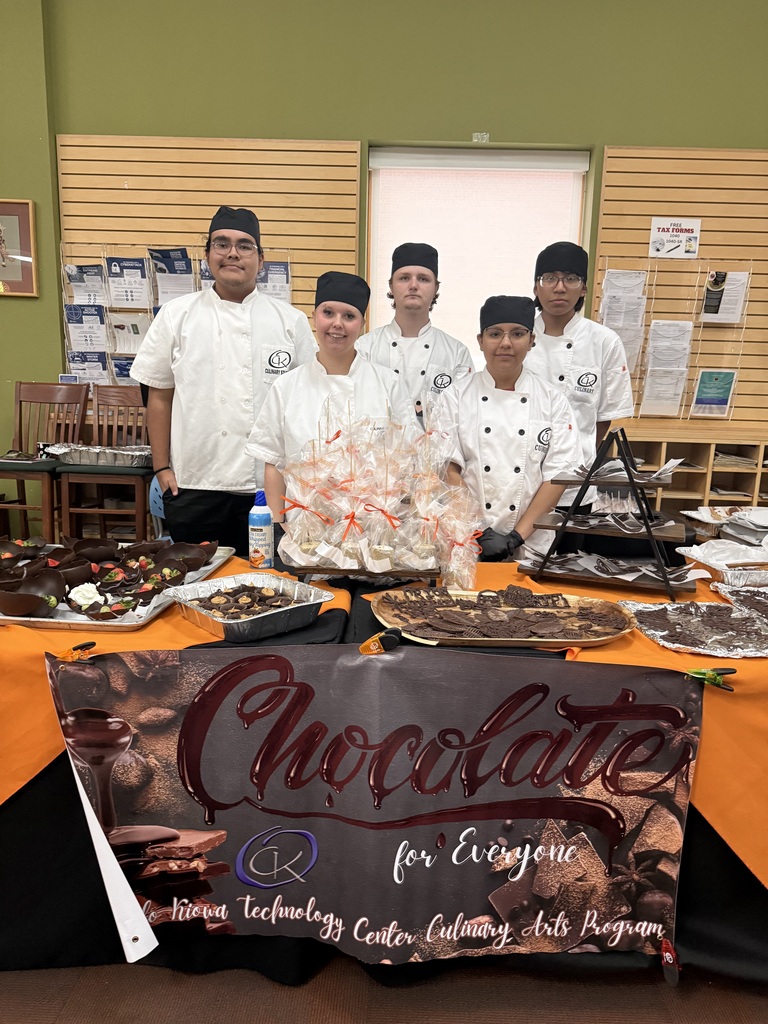 🍫✨ Chocolate, Creativity & Culinary Talent! ✨🍫 Last Friday night, our CKTC Culinary Arts students once again brought their creativity to the Anadarko Choctober Fest. After a week of designing and creating, they showcased some AMAZING artistic chocolate creations—and the community loved them! Chocolate was everywhere, smiles were everywhere, and we had a blast! ❤️🍫 This has become one of our favorite Culinary Arts traditions, and we love sharing our students’ talent with our community. Great job, Culinary students! You made us proud! 👏🍫✨ #CKTC | #CulinaryArts | #ChoctoberFest | #OkCareerTech | #MakingADifference