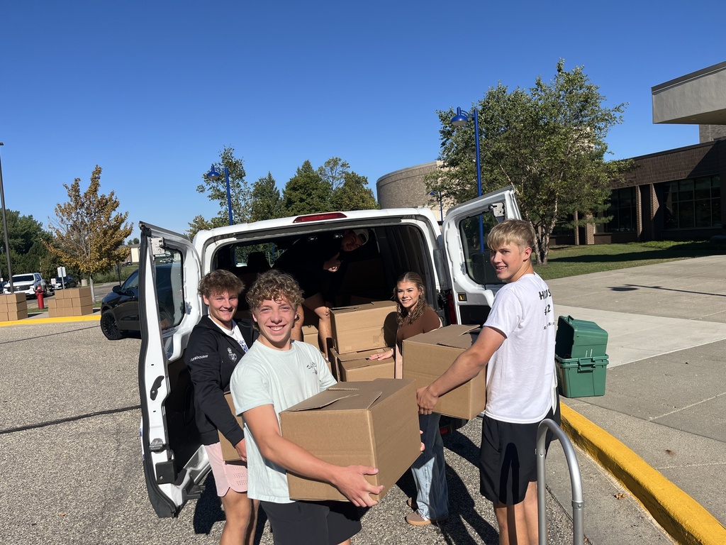 Students volunteer