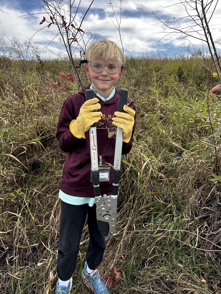 Prairie students remove willows