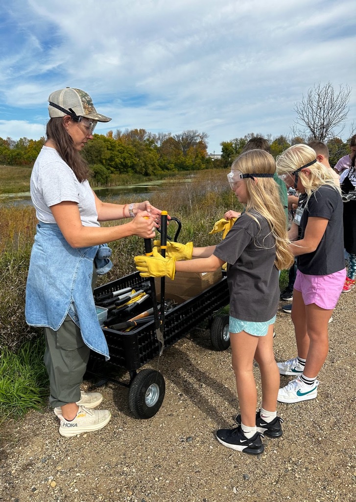 Prairie students remove willows