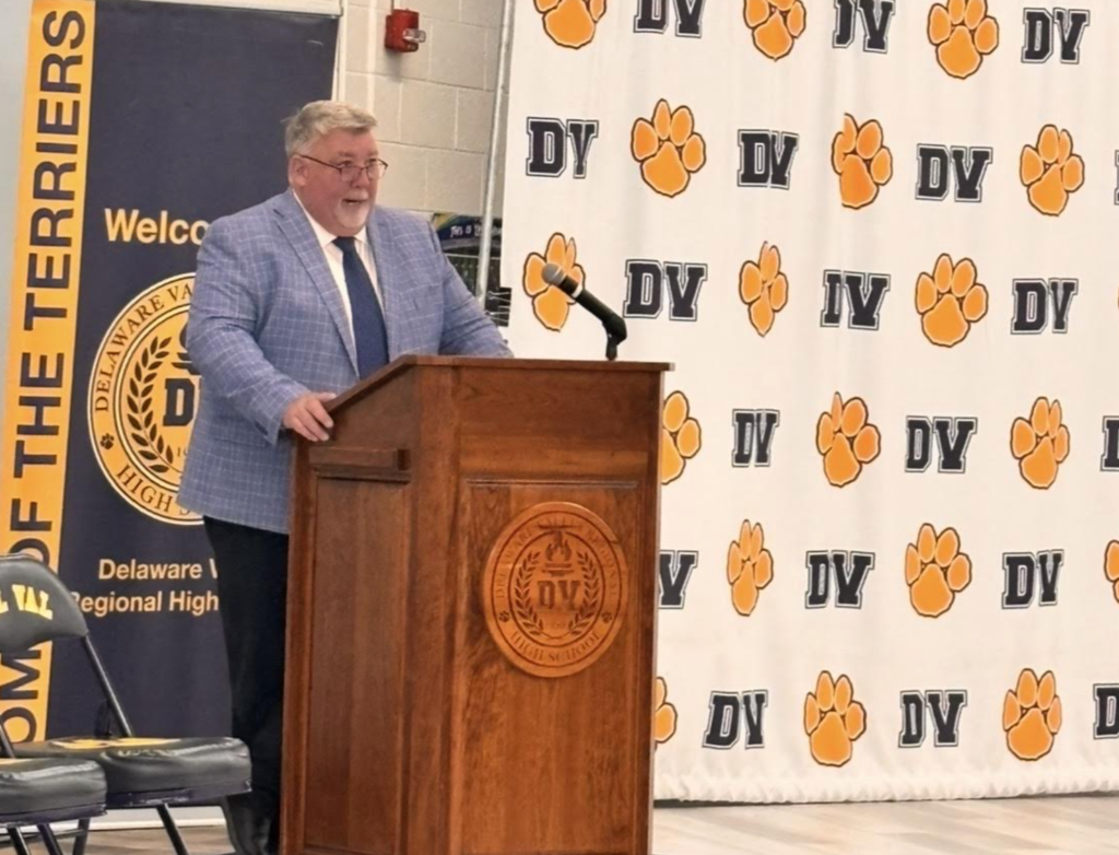 Del Val Honors Awards! 
