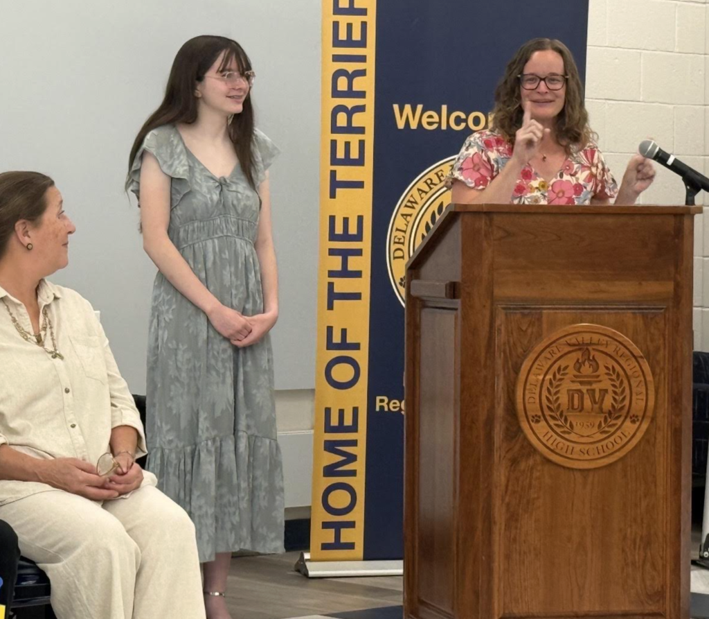 Del Val Honors Awards! 