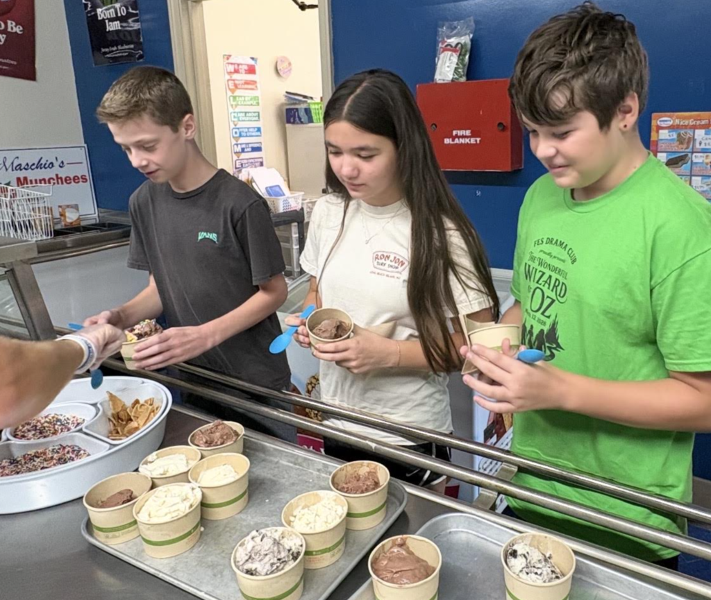 Sandy's Scoops supports FES! 
