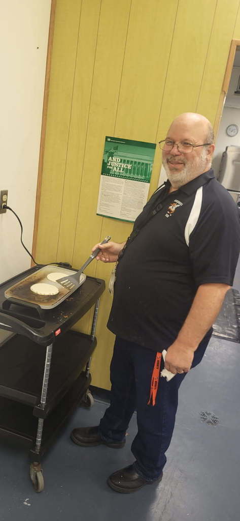 🥞🎉 Goodrich ISD kicked off our Professional Development Day in the best way possible — with delicious pancakes made by our very own principals, Dr. Vaughan and Mrs. Langley! 👏💛🖤  Nothing brings people together like great food, lots of smiles, and amazing leadership! Thank you both for starting our morning with full hearts and full plates as we continue working together to support and empower our students. 🐝✨