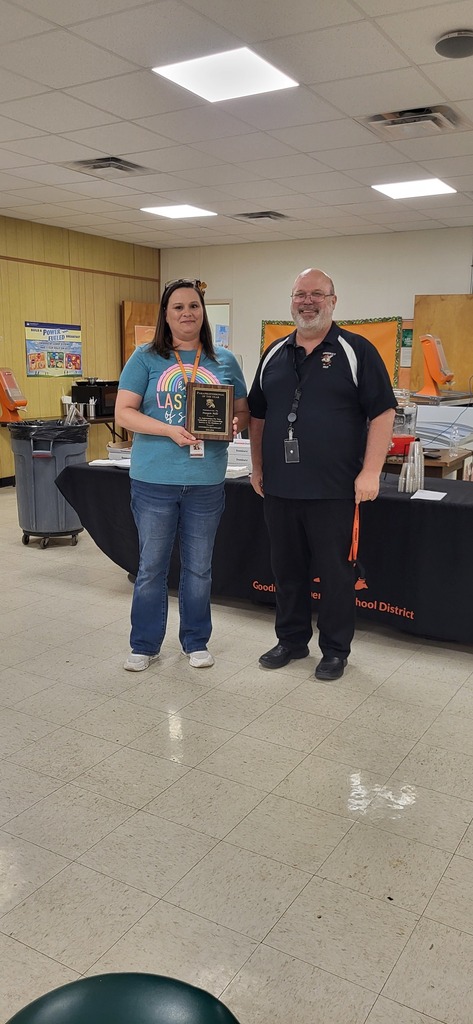 Elementary Para of the Year - Maegon Mills