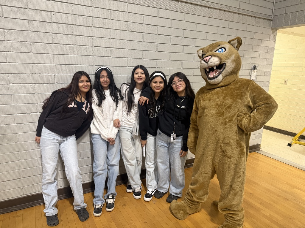 ✨ Welcome to Isaac Middle School ✨  We were excited to welcome our 5th grade students, our future Cougars, to campus for a tour and a warm introduction to Isaac Middle School. It was a wonderful visit filled with enthusiasm, connection, and a great sense of community.  We look forward to seeing them again in the upcoming school year, and we welcome all new students who wish to become part of the Isaac Middle School family. 💙🐾  Thank you to our staff, students, and families who helped make this experience so special!