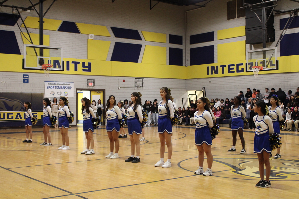 ✨ Welcome to Isaac Middle School ✨  We were excited to welcome our 5th grade students, our future Cougars, to campus for a tour and a warm introduction to Isaac Middle School. It was a wonderful visit filled with enthusiasm, connection, and a great sense of community.  We look forward to seeing them again in the upcoming school year, and we welcome all new students who wish to become part of the Isaac Middle School family. 💙🐾  Thank you to our staff, students, and families who helped make this experience so special!