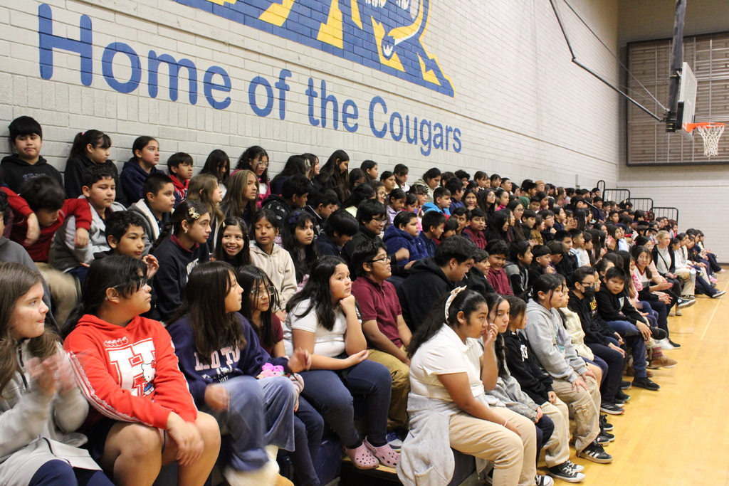 ✨ Welcome to Isaac Middle School ✨  We were excited to welcome our 5th grade students, our future Cougars, to campus for a tour and a warm introduction to Isaac Middle School. It was a wonderful visit filled with enthusiasm, connection, and a great sense of community.  We look forward to seeing them again in the upcoming school year, and we welcome all new students who wish to become part of the Isaac Middle School family. 💙🐾  Thank you to our staff, students, and families who helped make this experience so special!