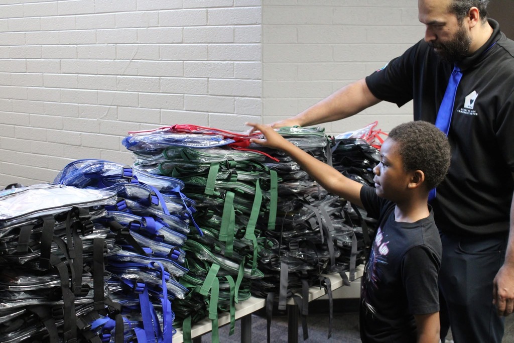 Thank you to everyone who helped make our Back-to-School Health Fair at Isaac Middle School a success! We are proud to see our community come together to support our families with school supplies, health services, community resources, and so much more. 💙 A special thank you to all of our community partners, volunteers, staff, and families for helping our students start the new school year healthy, prepared, and ready to learn. 📺 Be sure to check out the news coverage highlighting this amazing community event!
