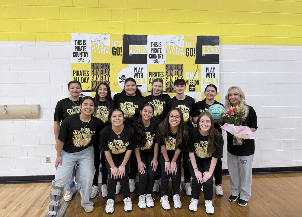 Lady Pirate Basketball Team