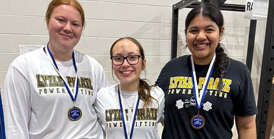 Lady Pirate Powerlifter Medalists