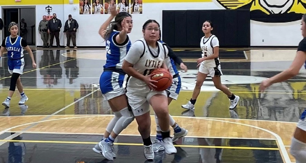 Girls Basketball vs Natalia