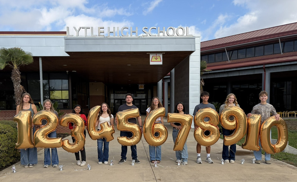 Lytle High School Top 10 Seniors