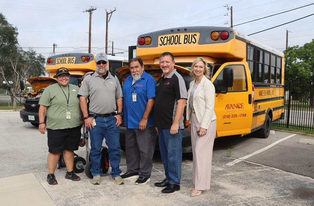 Lytle ISD staff meet with Avance and ESC 20 staff for bus transfer