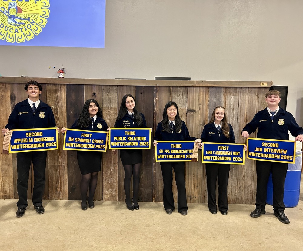 FFA students at Wintergarden Banquet