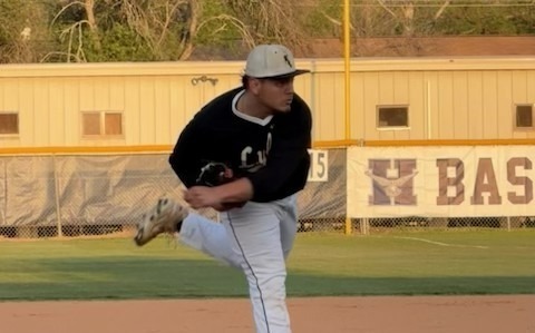Devin Cordova pitching for the Pirates