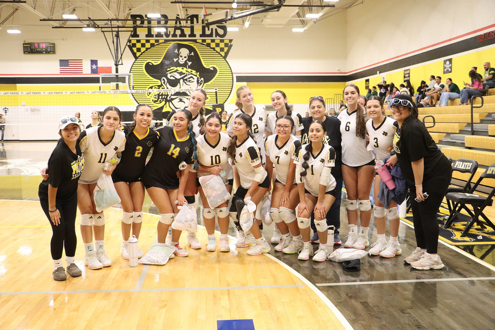Lytle Varsity Volleyball team