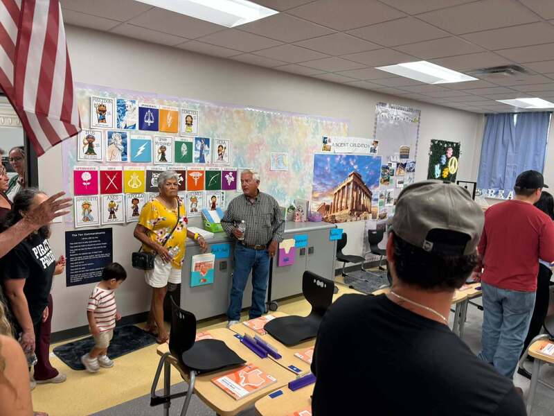 Visitors tour anew Primary classroom