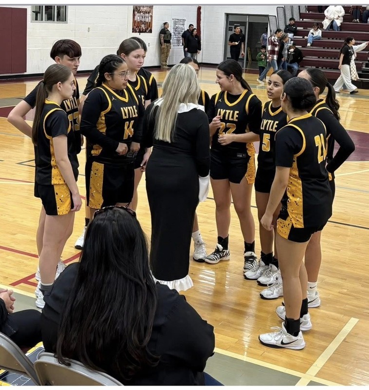 Girls Basketball vs Dilley