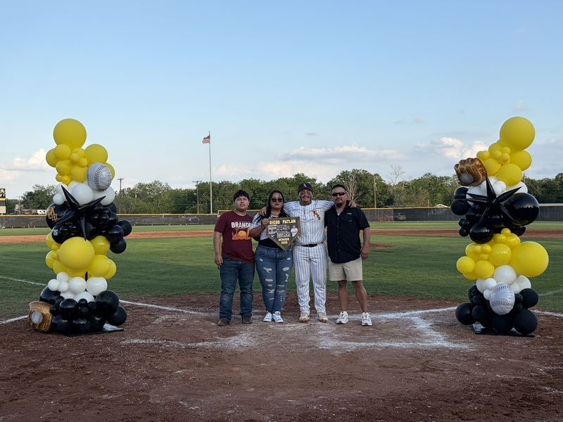 Diego Patlan and family