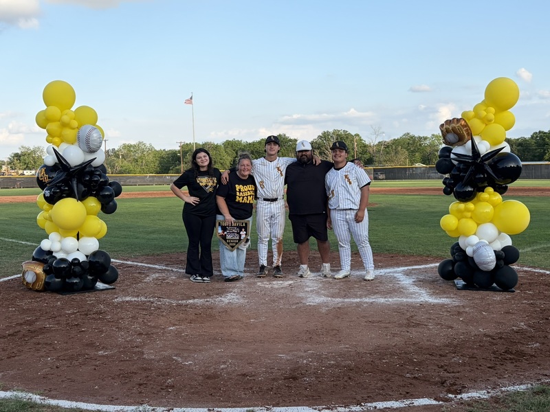 Toby Davila and family