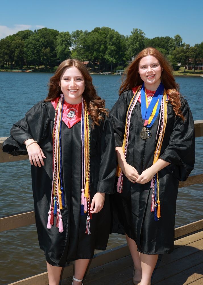 BSHS Valediictoria Eva Acosta and Salutatorian Kinley Johnson