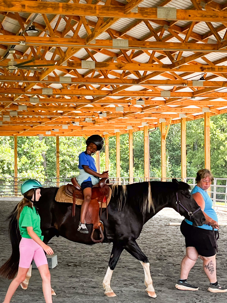 SLA Students Visit Hope Remains Youth Ranch