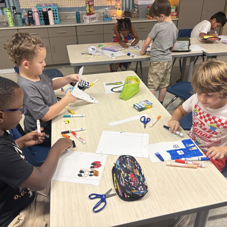 kids creating maps
