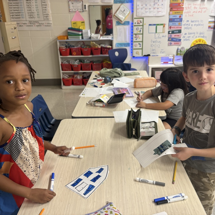 kids creating maps