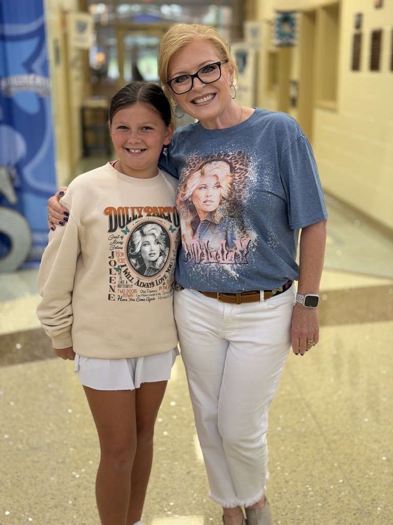 Dolly Parton fans! 