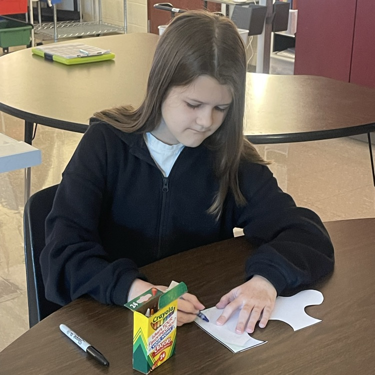 girl working 