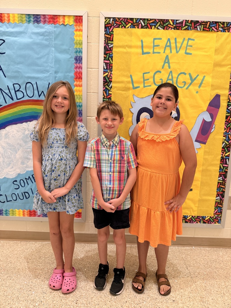 Students are ready for Picture Day! 