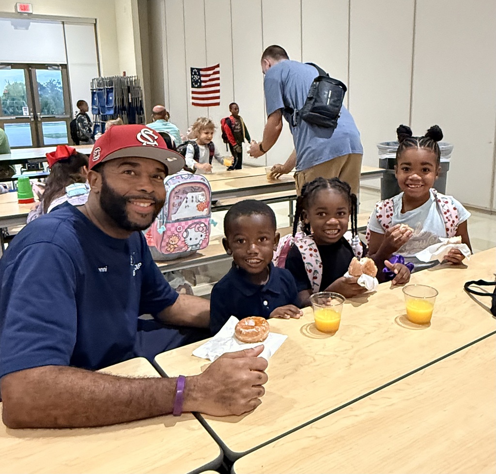 Kindergarten students at the Blue Jay breakfast! 