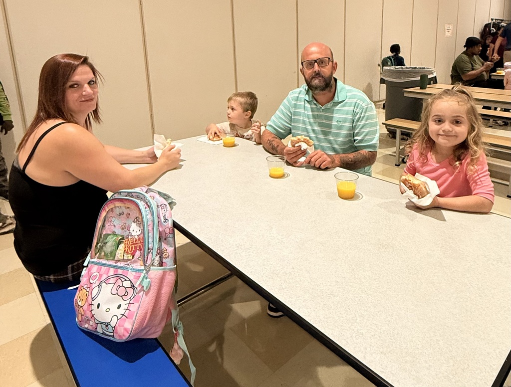 Kindergarten students at the Blue Jay breakfast! 