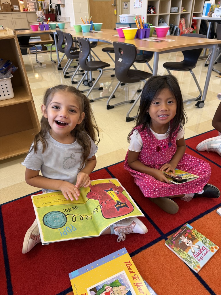 Kindergarten students have fun! 
