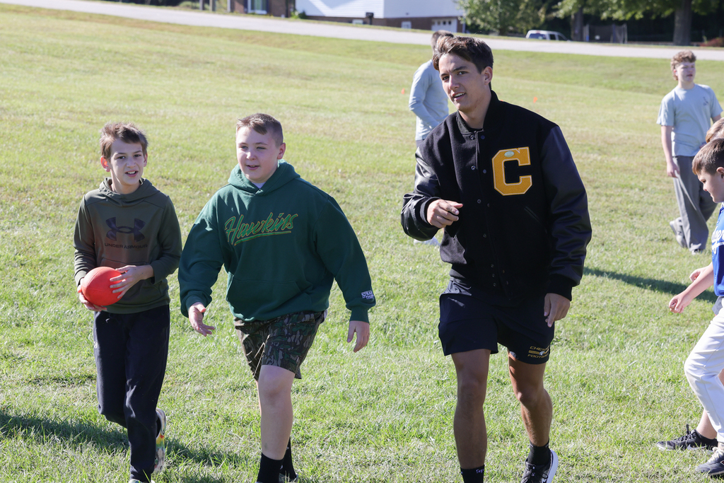Chesnee Athletes pay a special visit to Students at Mayo Elementary 