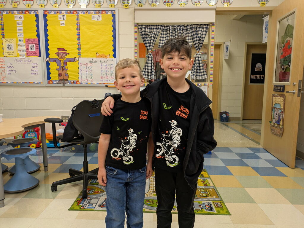 Spooky twins at SCE! 
