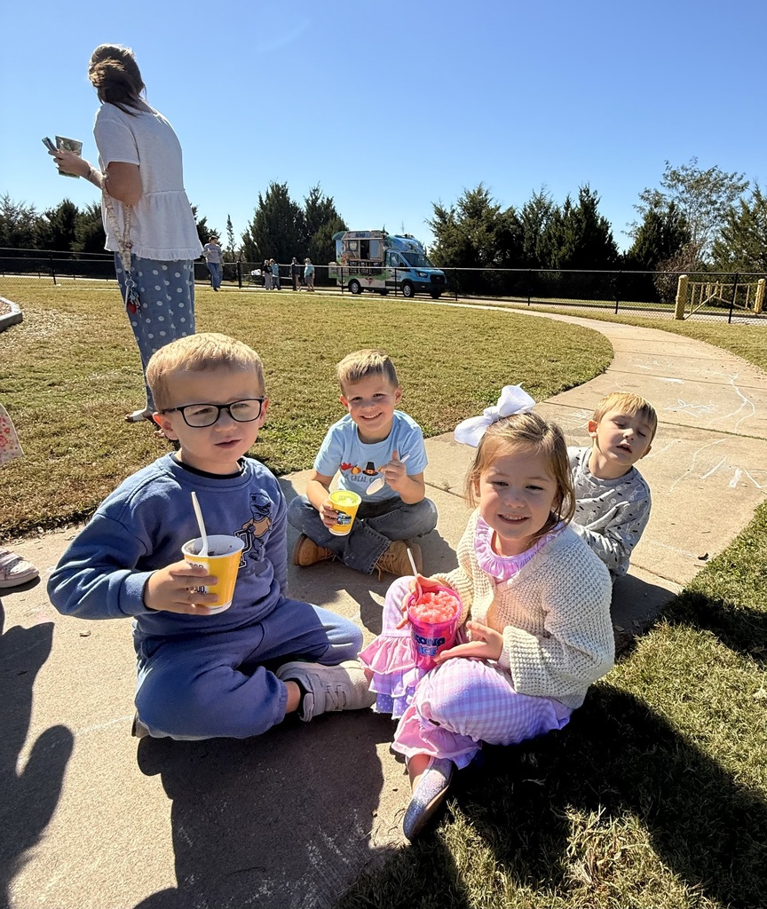 Kona Ice friends!