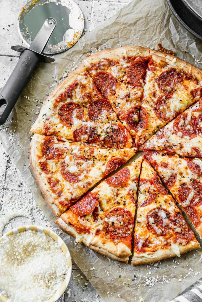 Picture of pepperoni pizza