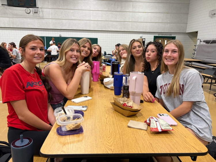 These 8 said friendship is key and school lunch is bomb!