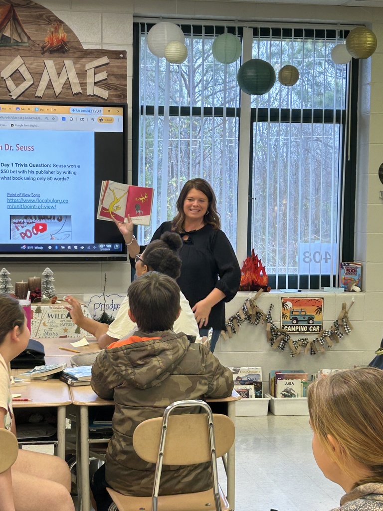 retirees reading for RAA 