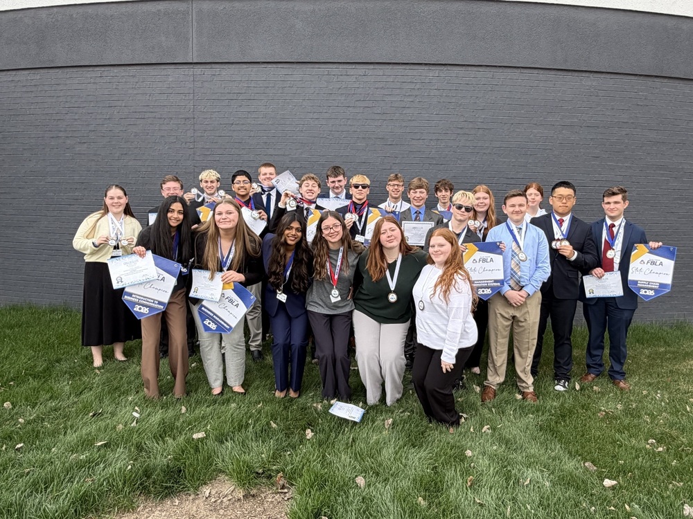 CHS FBLA members