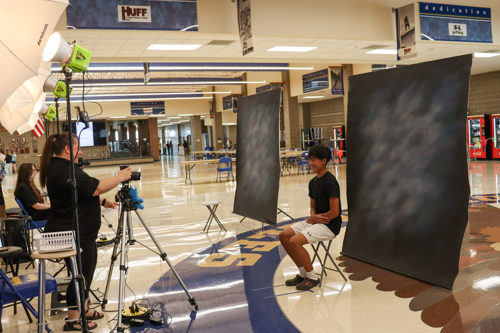 CHS student getting a photo taken at Back to School Days