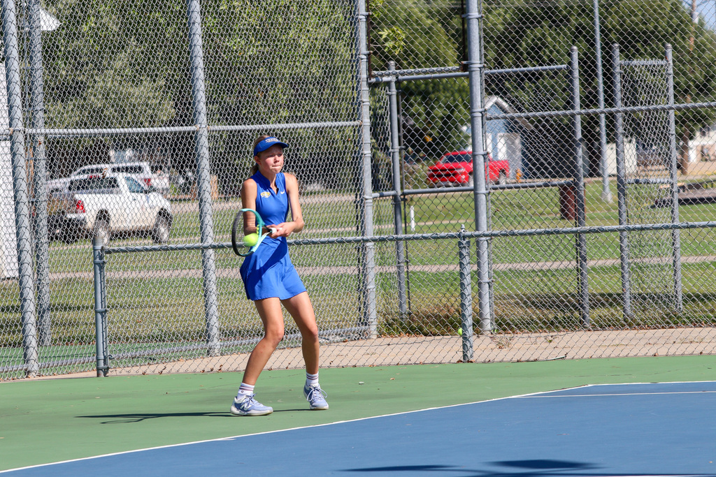 CHS tennis player