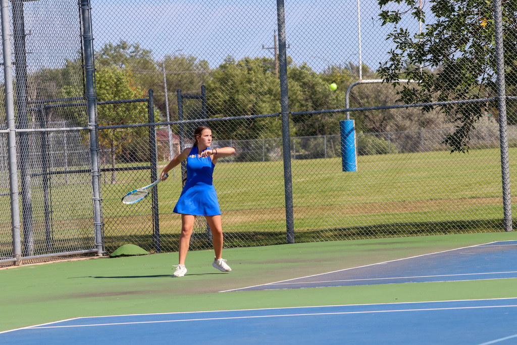 CHS tennis player