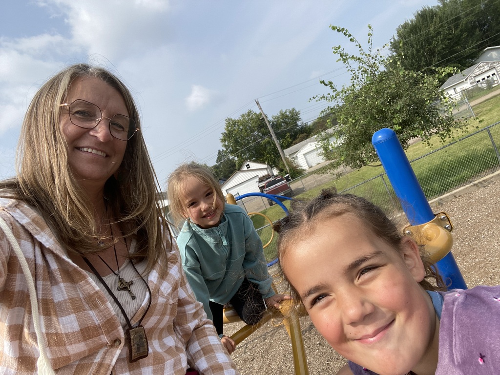 Photo of Mrs. Allen and O.M. Tiffany students