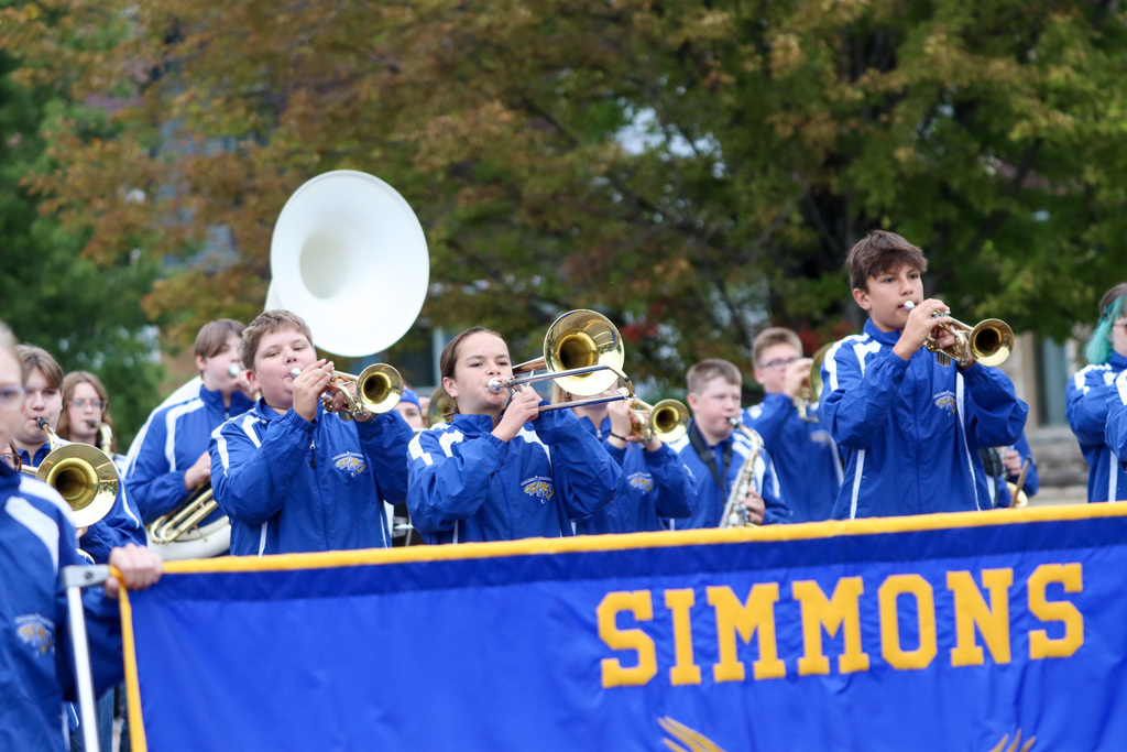 Simmons and Holgate bands in the NSU Parade