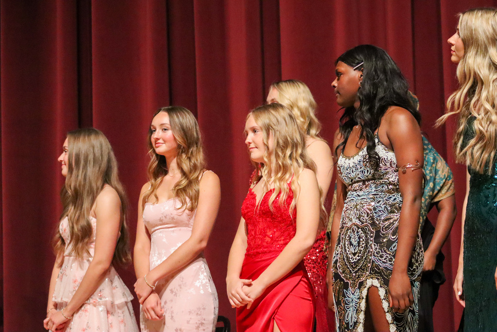 Homecoming royalty at coronation