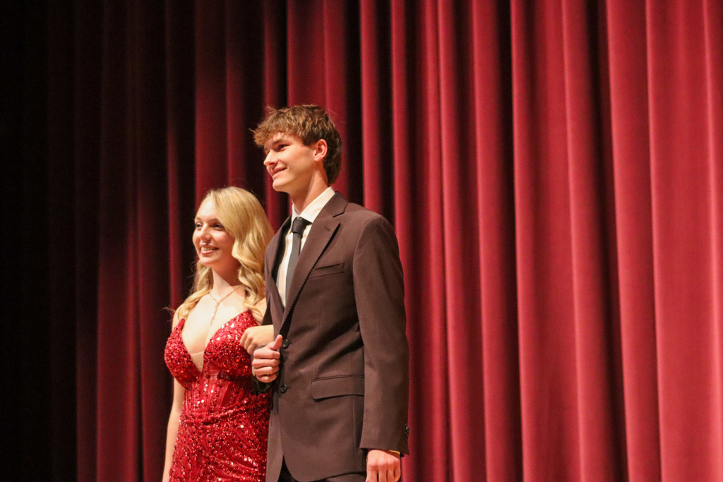 Homecoming royalty at coronation